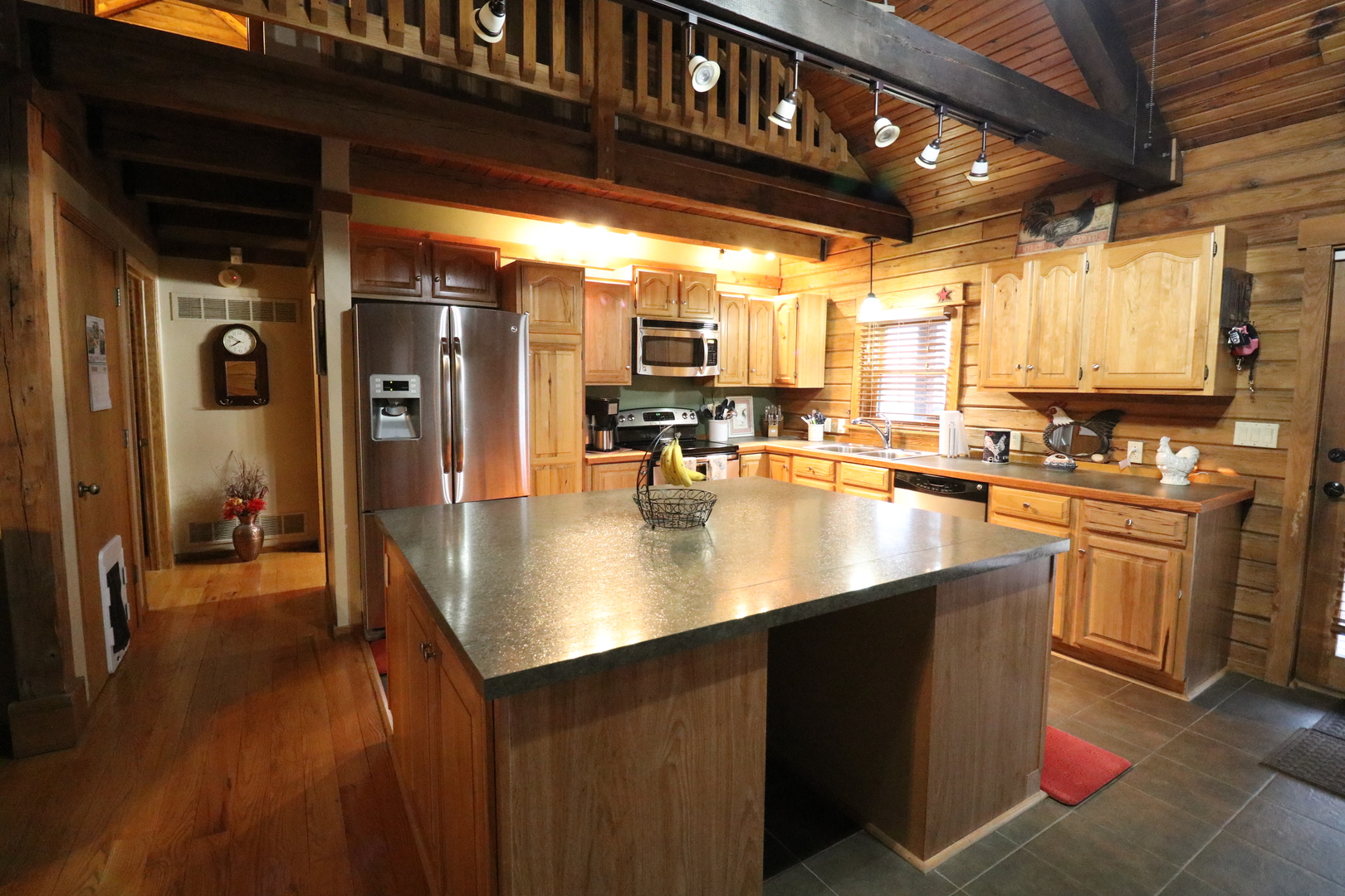 19601 Rainbow Road Weldon, IL 61882 - Photo 3 of 23