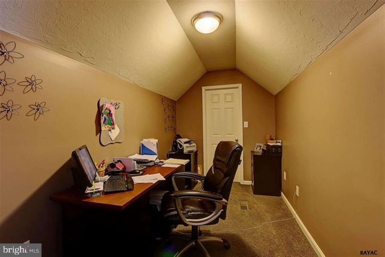 1220 Saddleback Road York, PA 17408 - Photo 14 of 27 Gallery Image 14