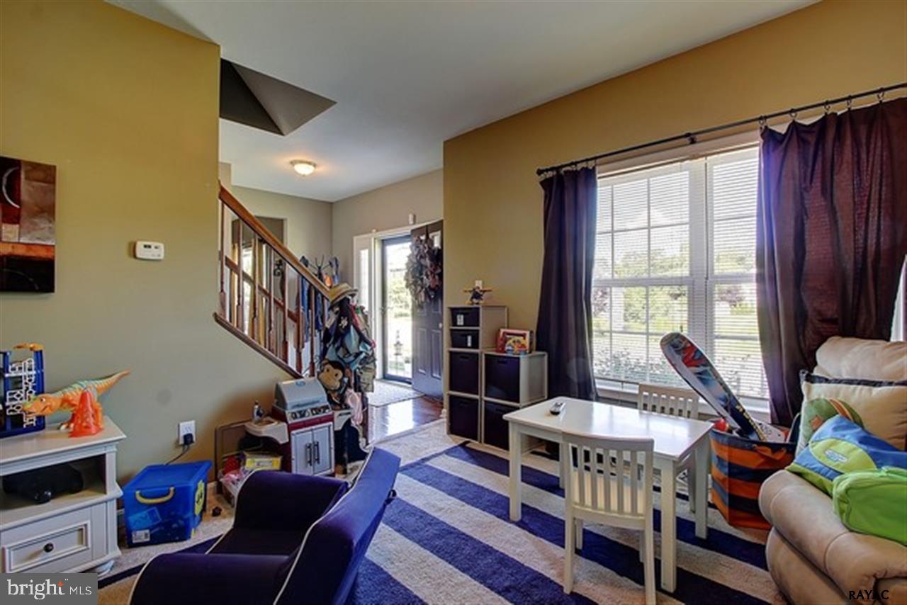 1220 Saddleback Road York, PA 17408 - Photo 3 of 27 Gallery Image 3