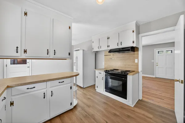 $2,900 | 1321 Briarfield Avenue, Charleston, SC 29412