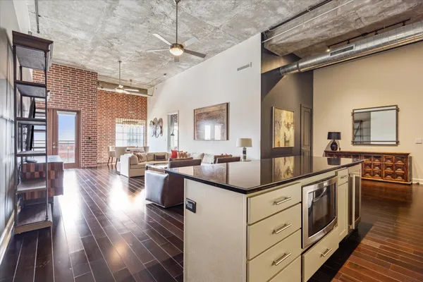 $649,000 | 1111 Studewood Street, Unit 503, Houston, TX 77008