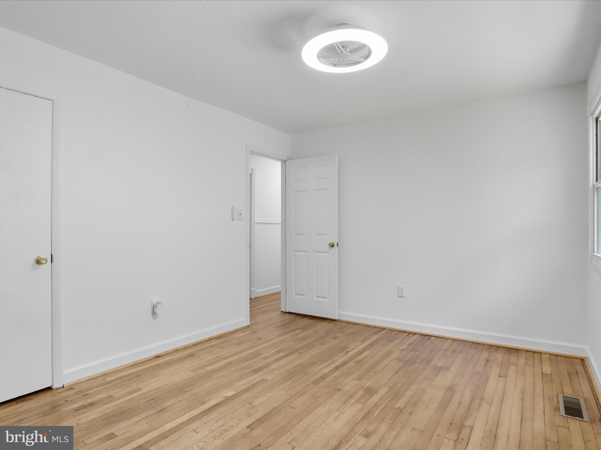 13203 Haddock Road Woodbridge, VA 22193 - Photo 17 of 32 Gallery Image 17