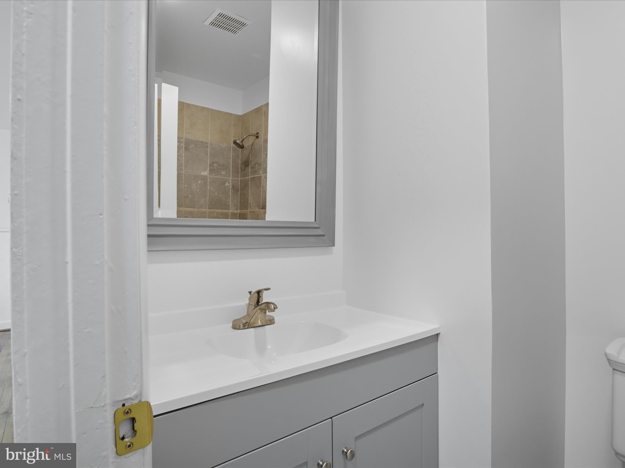 13203 Haddock Road Woodbridge, VA 22193 - Photo 18 of 32 Gallery Image 18
