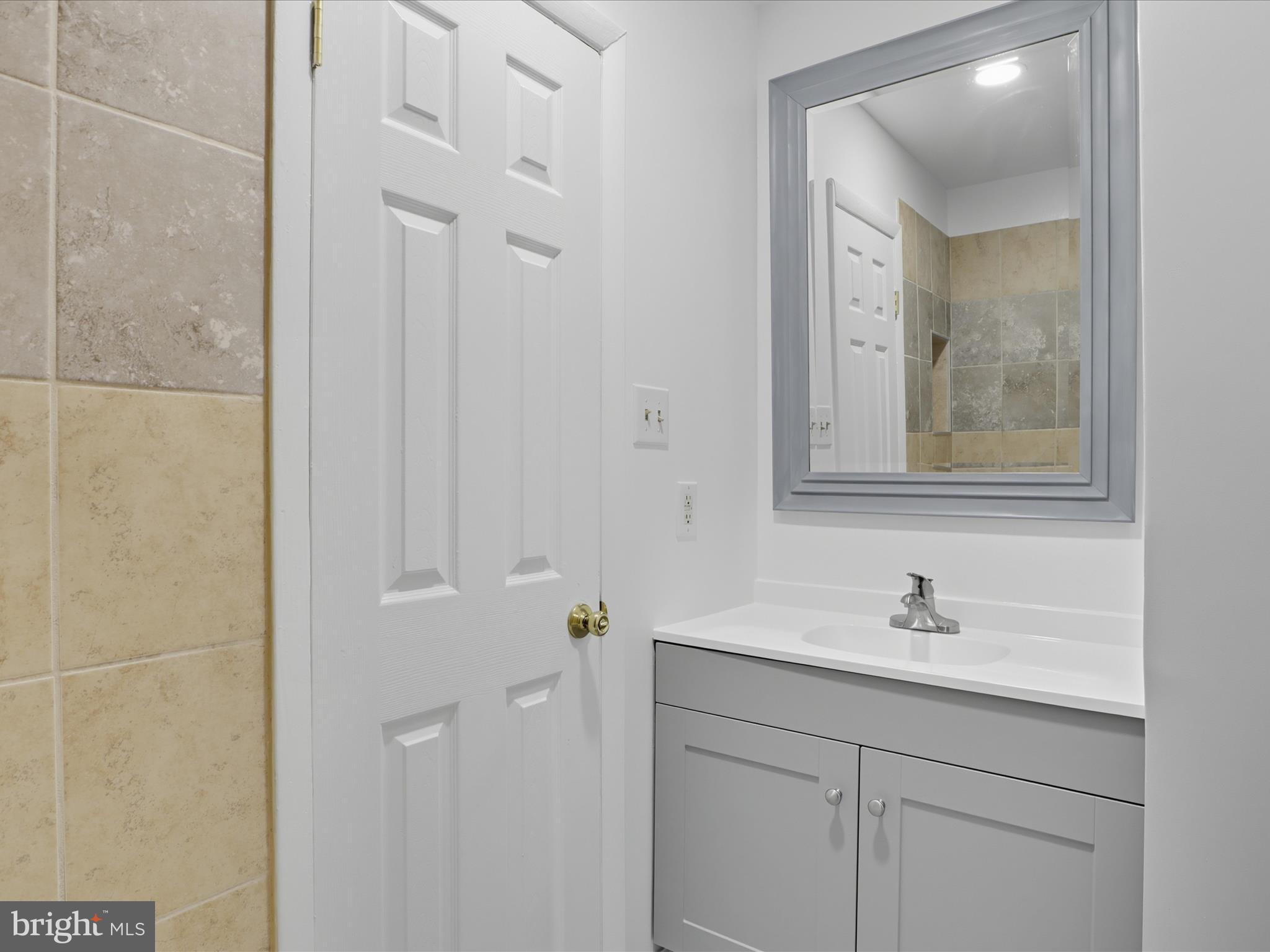 13203 Haddock Road Woodbridge, VA 22193 - Photo 19 of 32 Gallery Image 19