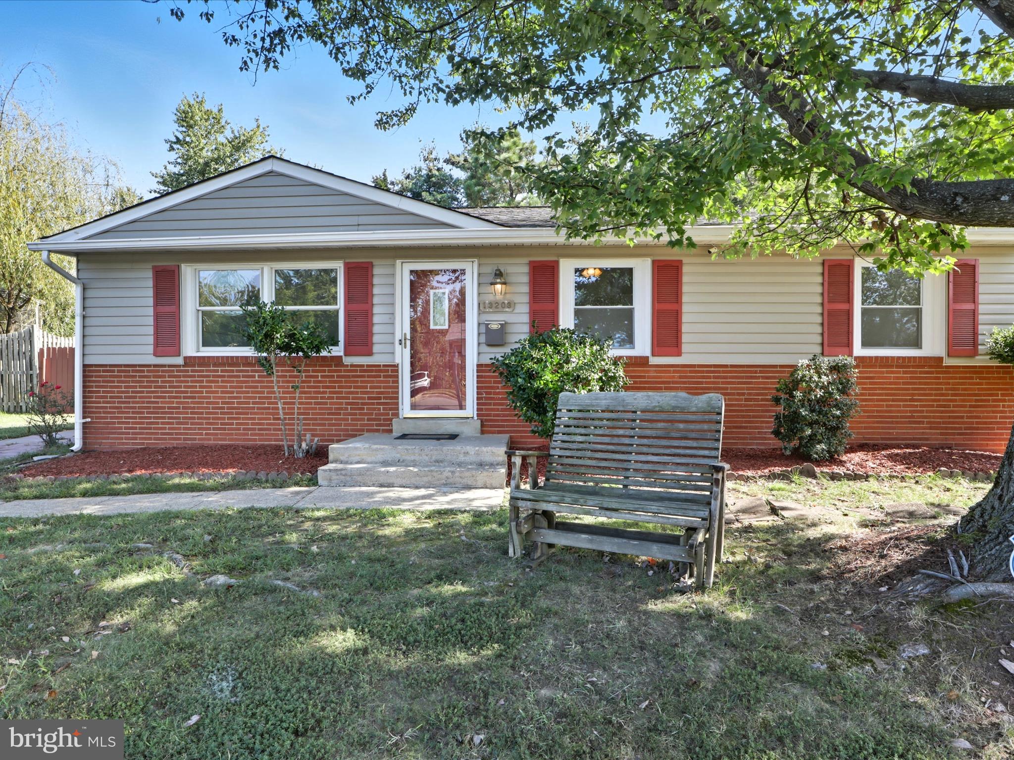 13203 Haddock Road Woodbridge, VA 22193 - Photo 2 of 32 Gallery Image 2