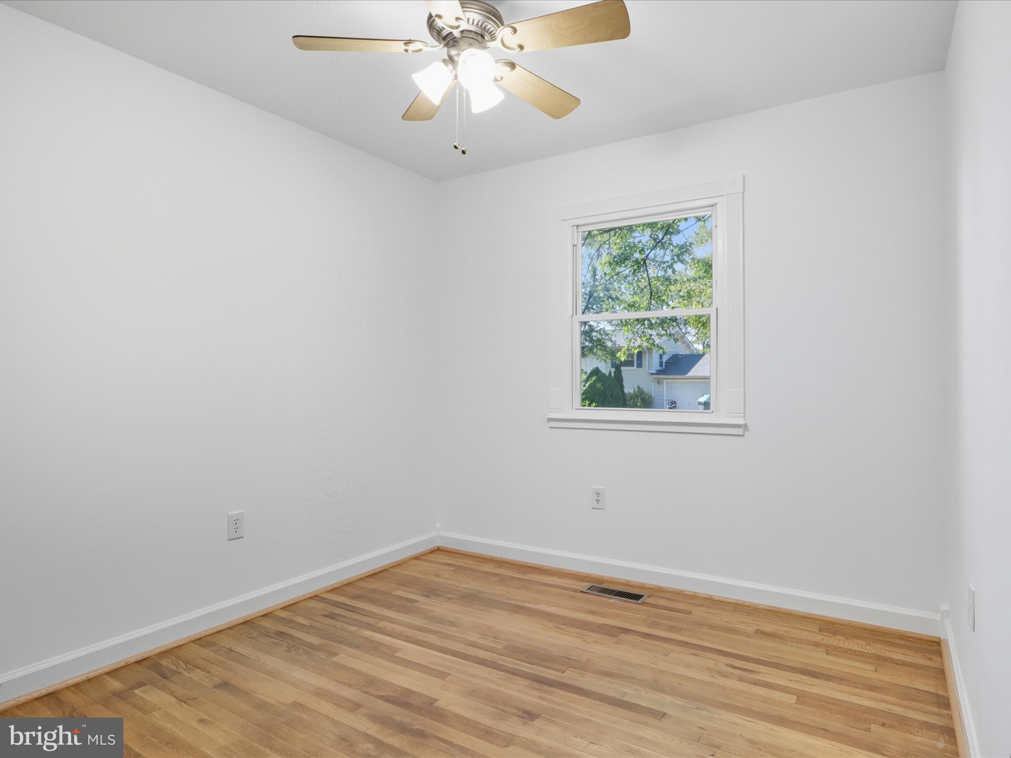 13203 Haddock Road Woodbridge, VA 22193 - Photo 23 of 32 Gallery Image 23