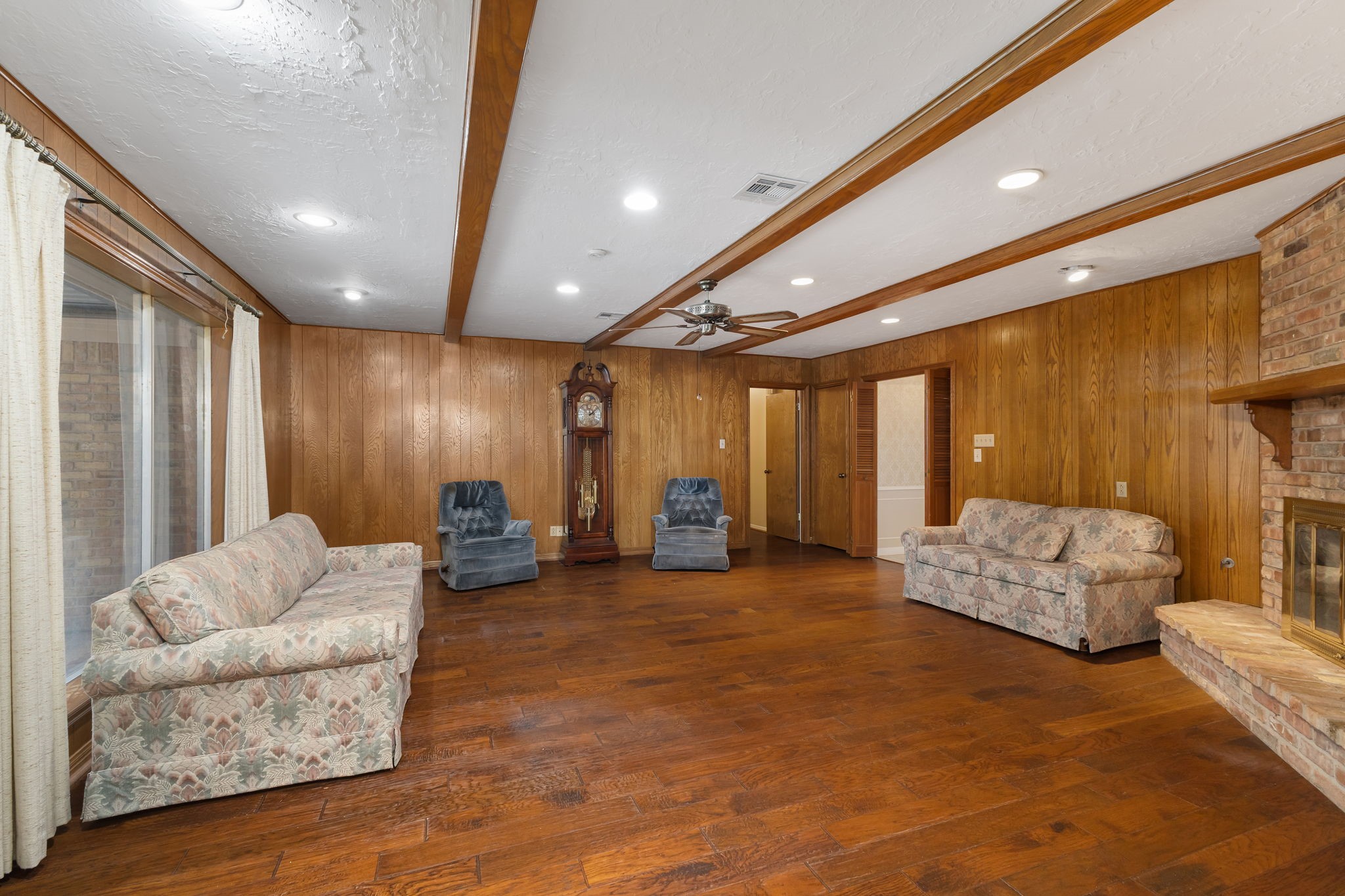 460 Dover Lane Spring, TX 77373 - Photo 18 of 47 a living room with furniture and large window