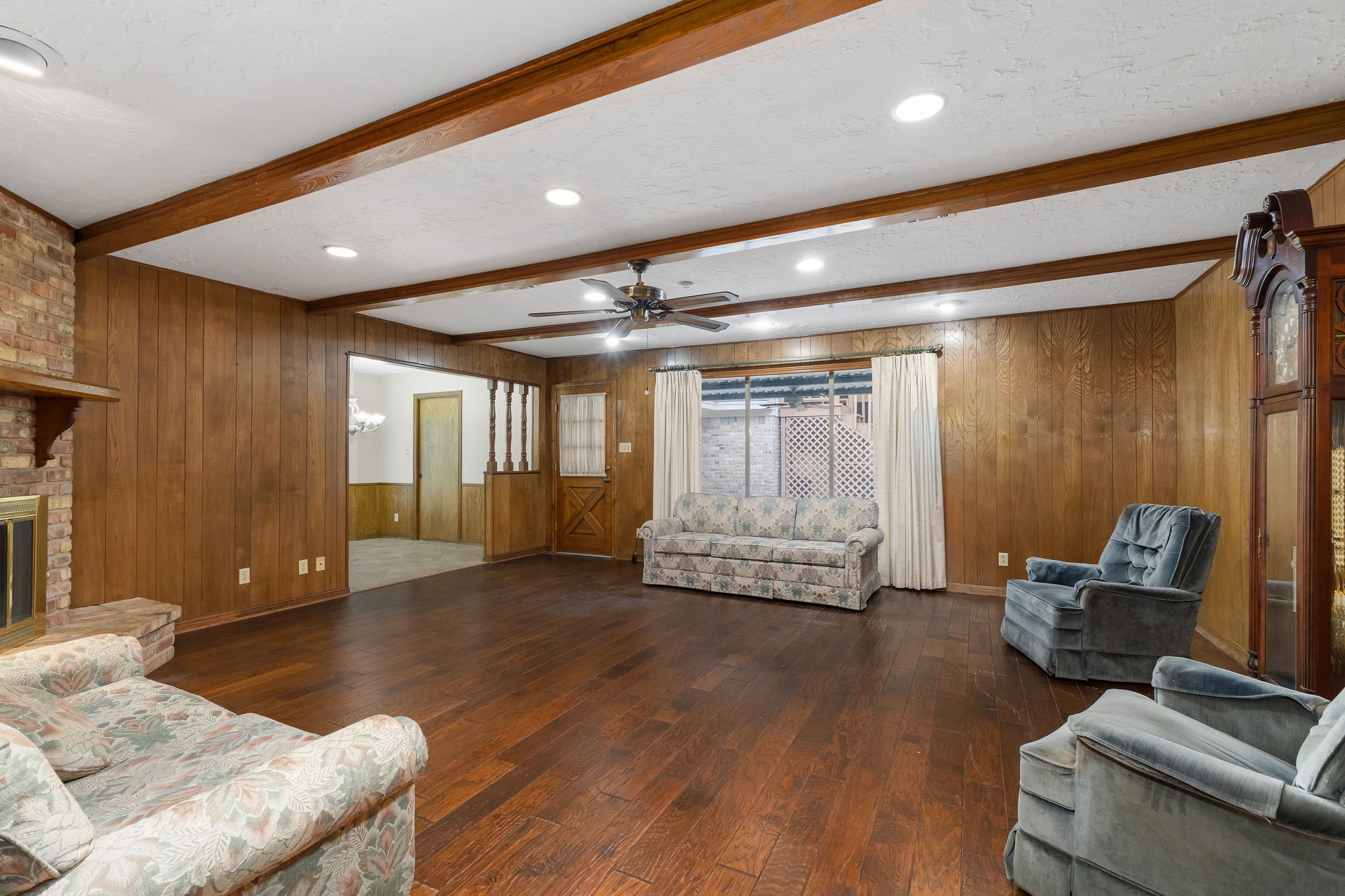 460 Dover Lane Spring, TX 77373 - Photo 28 of 47 a living room with furniture and wooden floor
