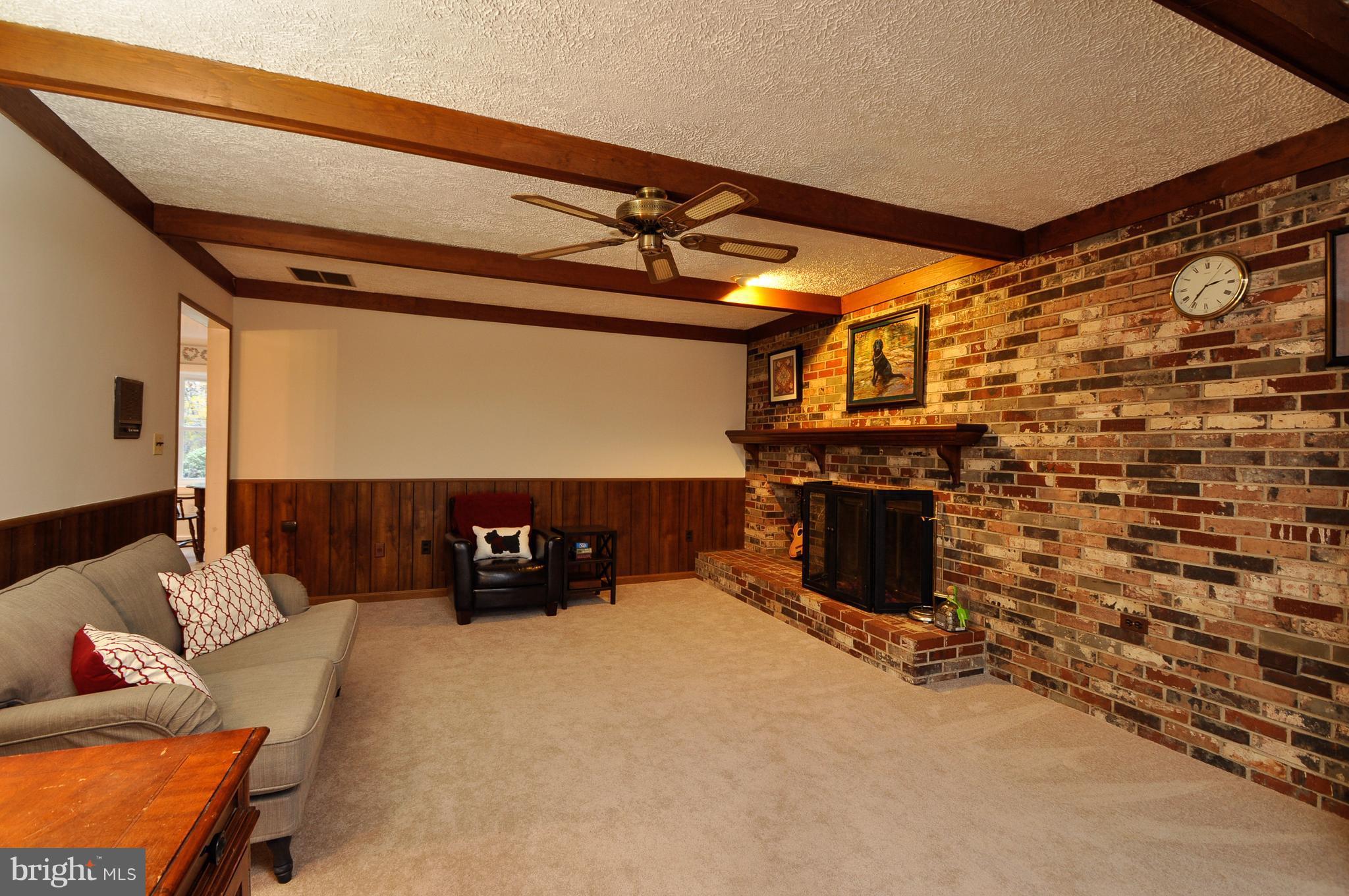 8060 Counselor Road Manassas, VA 20112 - Photo 14 of 30 Family Room