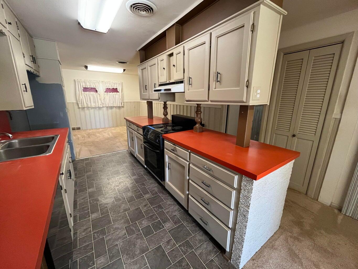 307 5th Street Olton, TX 79064 - Photo 12 of 41 12