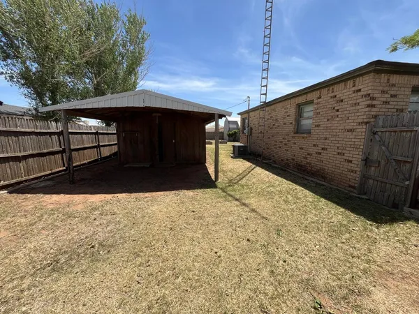 $149,500 | 307 5th Street, Olton, TX 79064
