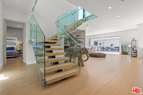 $16,999 | 13812 Cumpston Street, Sherman Oaks, CA 91401