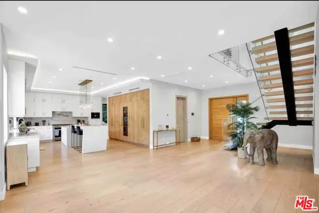 $20,000 | 13812 Cumpston Street, Sherman Oaks, CA 91401