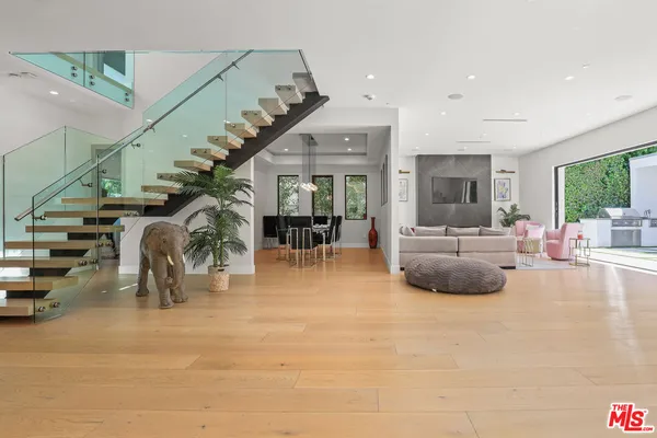 $16,999 | 13812 Cumpston Street, Sherman Oaks, CA 91401