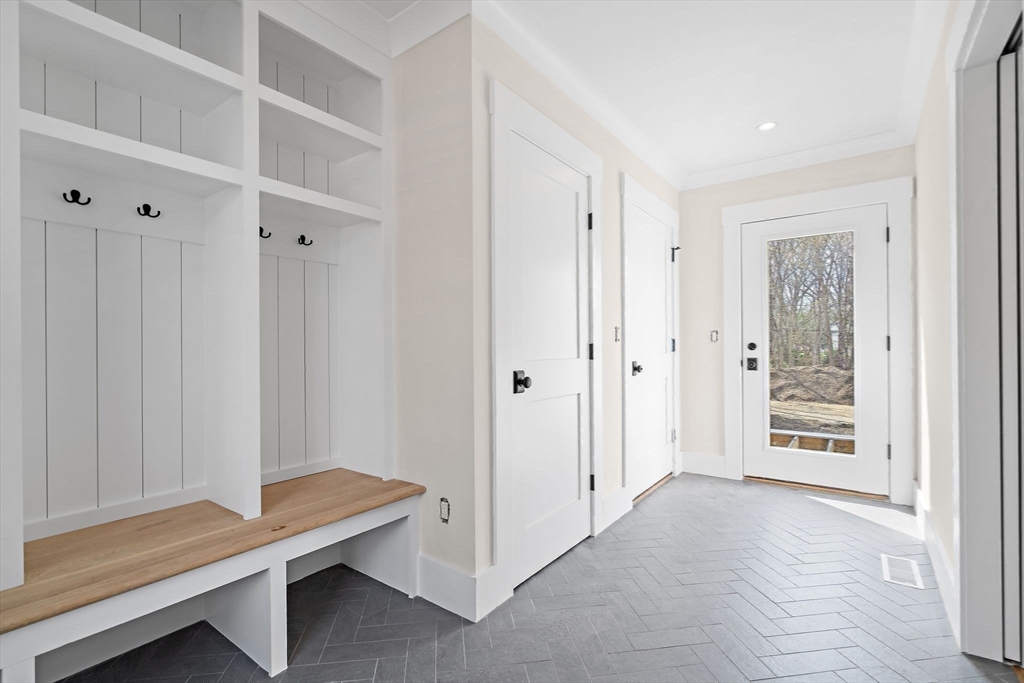 105 Prescott Road Concord, MA 01742 - Photo 7 of 33