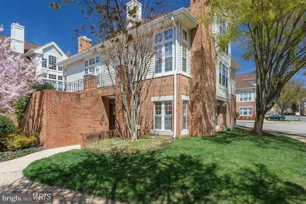 $2,400 | 7037 Haycock Road, Unit A, Falls Church, VA 22043