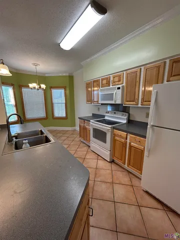 $195,000 | 208 Rue De Iberville, Houma, LA 70360