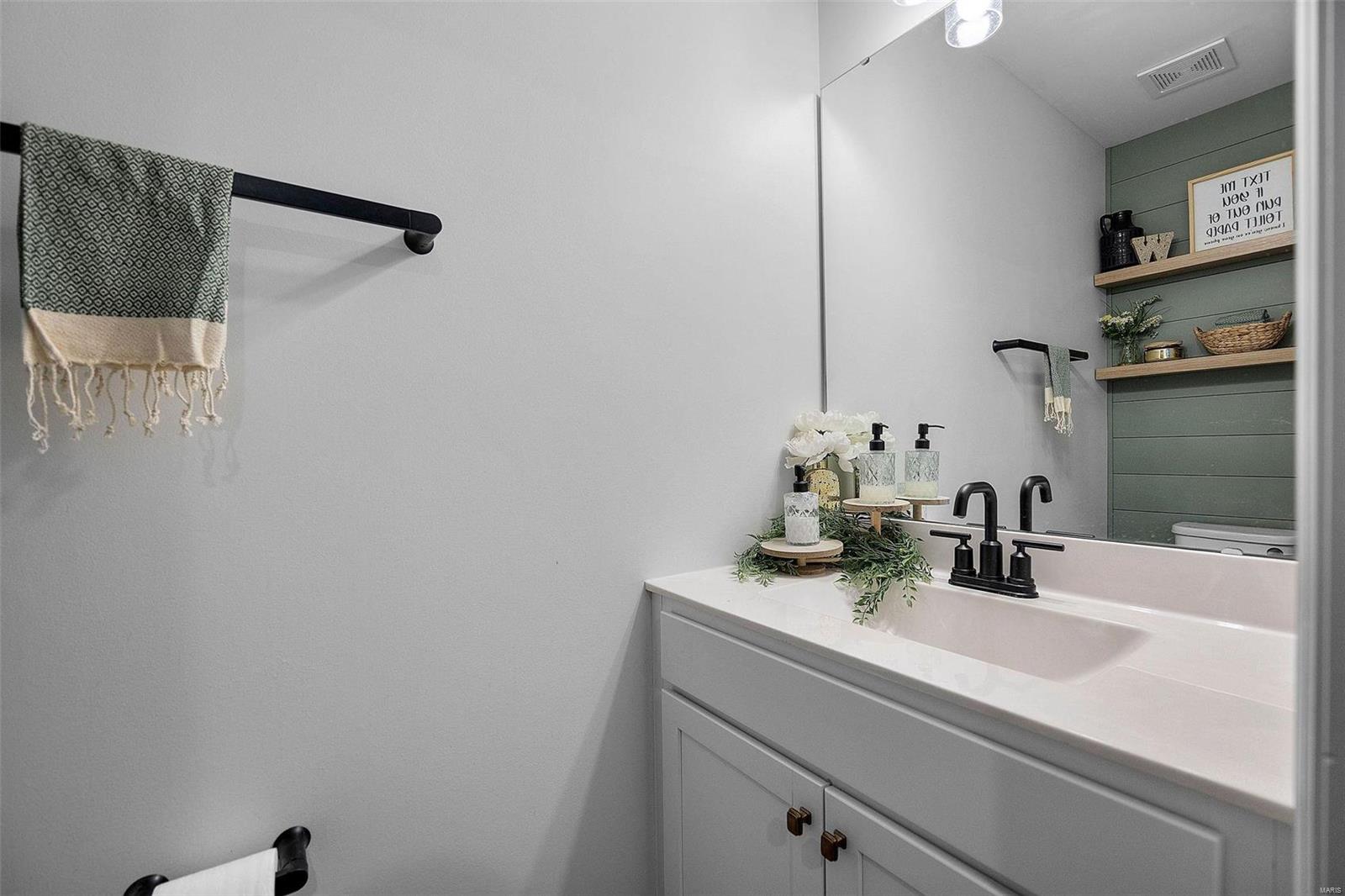 17604 Hitching Post Court Eureka, MO 63025 - Photo 23 of 61