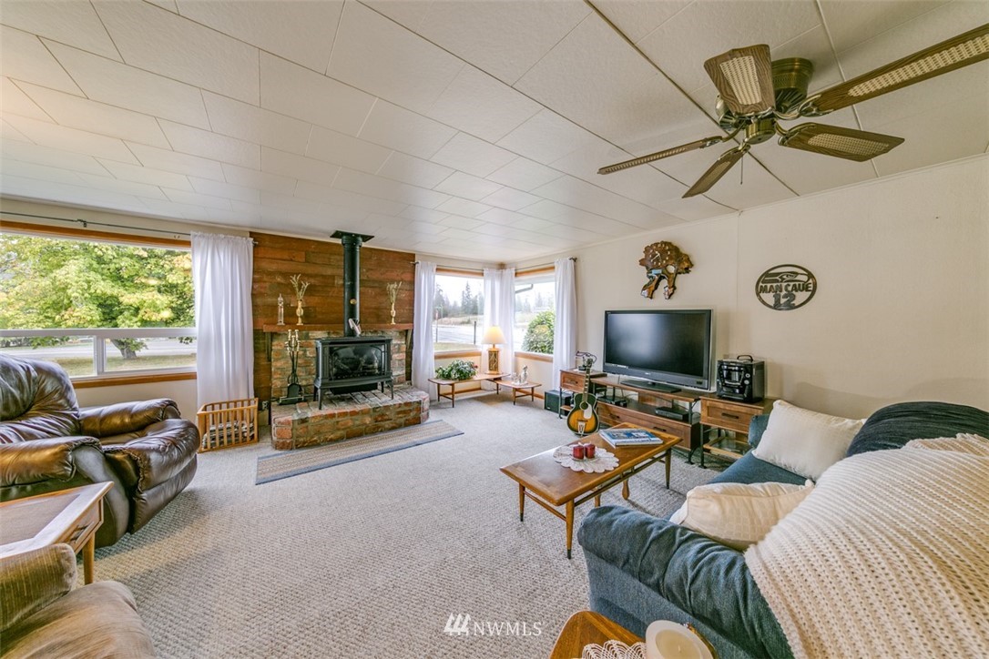 23 Lewis Road Port Angeles, WA 98362 - Photo 3 of 25 Gallery Image 3