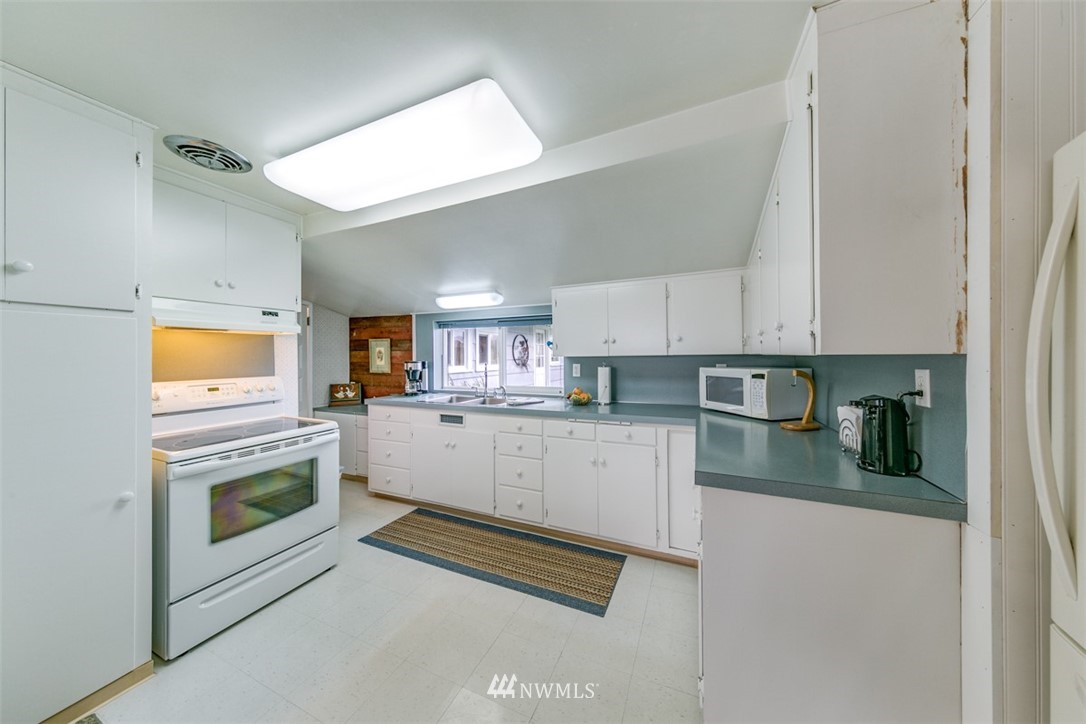 23 Lewis Road Port Angeles, WA 98362 - Photo 6 of 25 Gallery Image 6