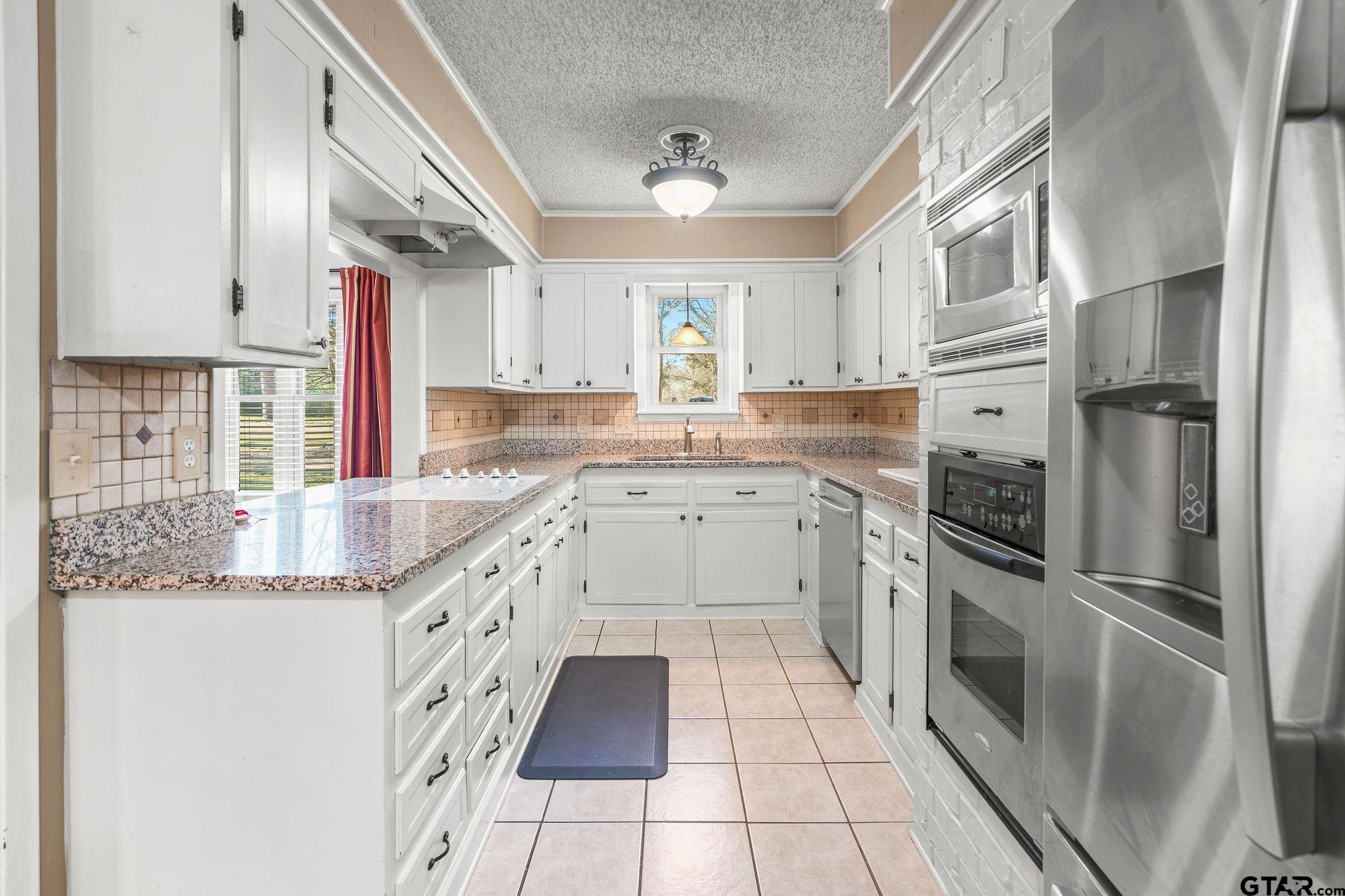 321 Jefferson Street Lone Star, TX 75668 - Photo 6 of 36