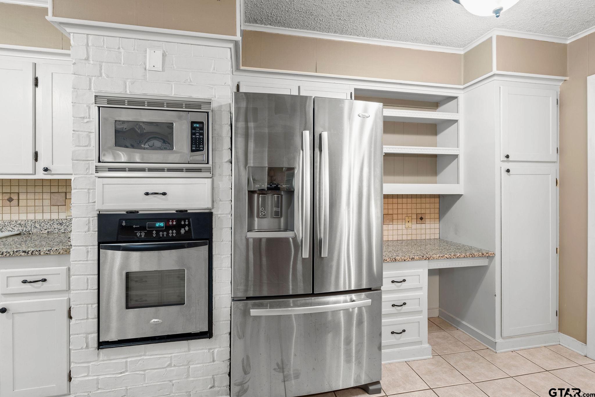 321 Jefferson Street Lone Star, TX 75668 - Photo 8 of 36