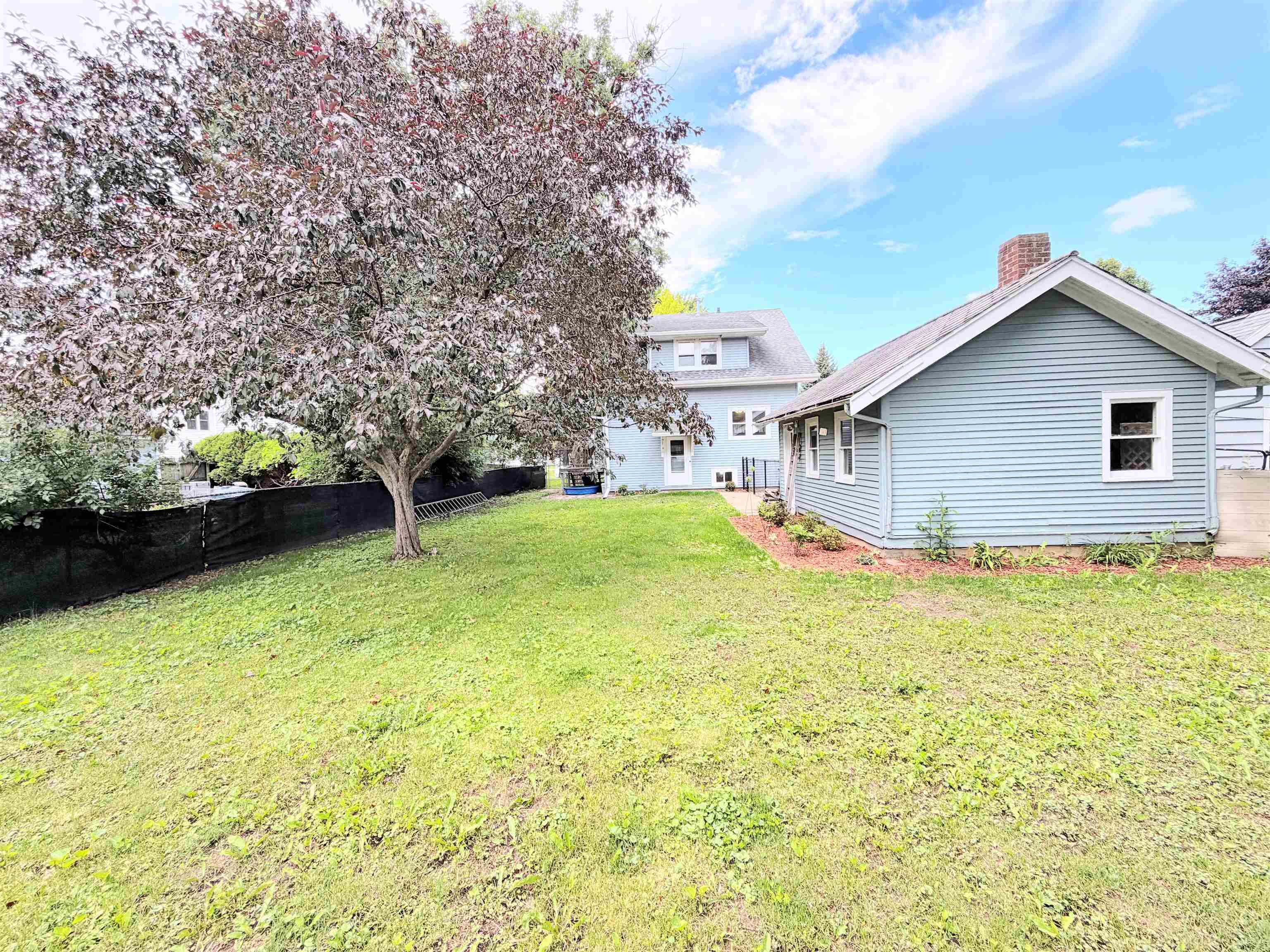 1554 Plummer Street Oshkosh, WI 54902 - Photo 2 of 15