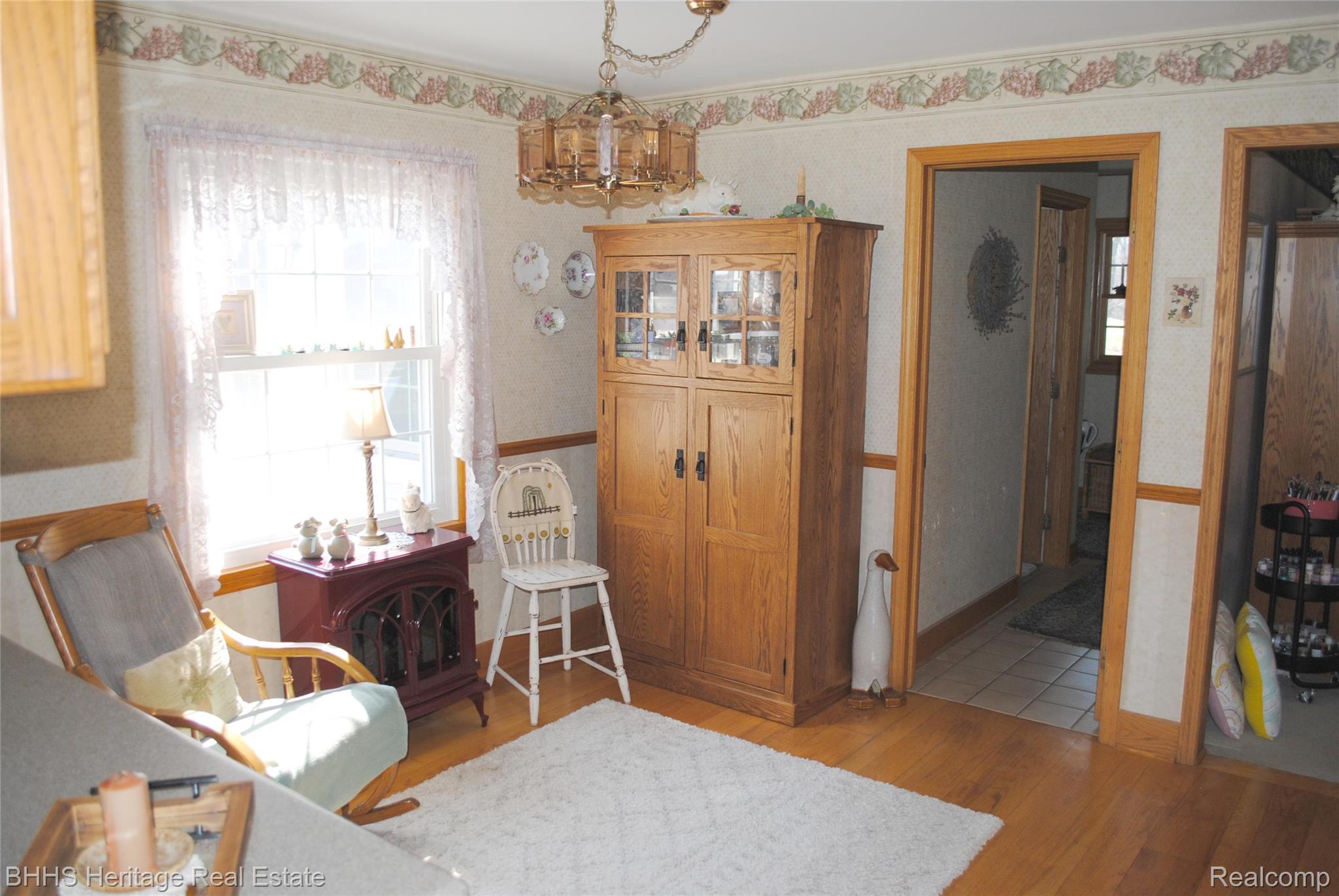 4450 Golf Club Road Howell, MI 48843 - Photo 22 of 59 Dinette area next to the kitchen