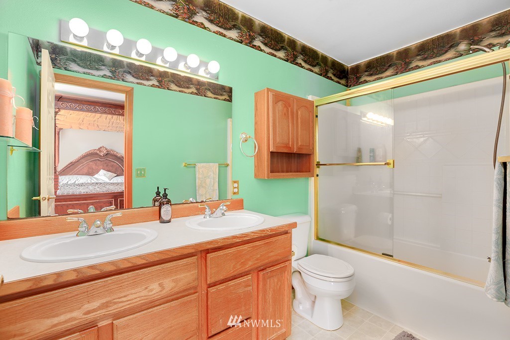 23714 Carter Road Bothell, WA 98021 - Photo 16 of 25