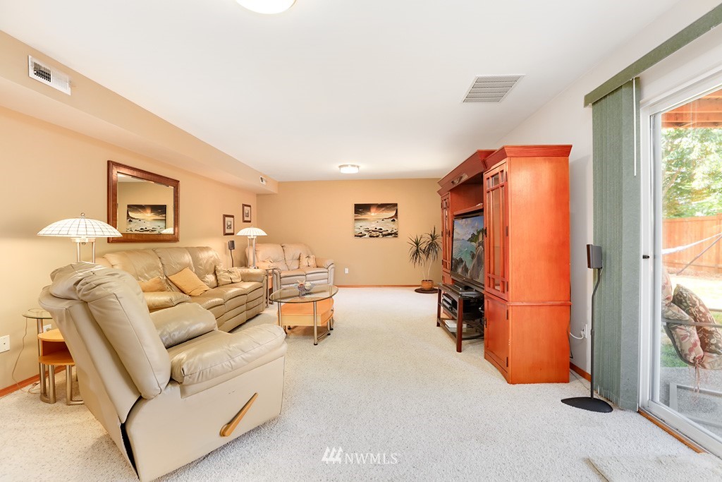 23714 Carter Road Bothell, WA 98021 - Photo 17 of 25