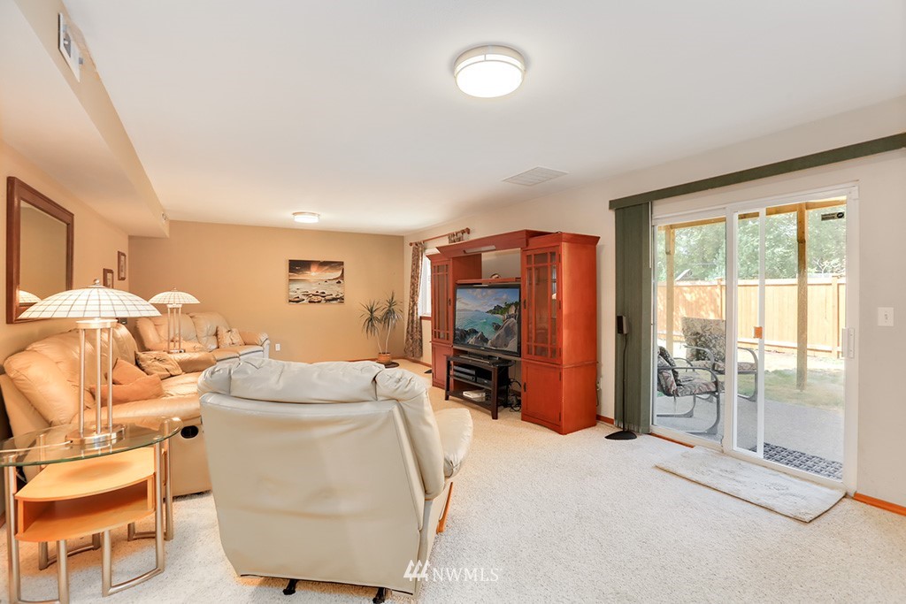 23714 Carter Road Bothell, WA 98021 - Photo 18 of 25