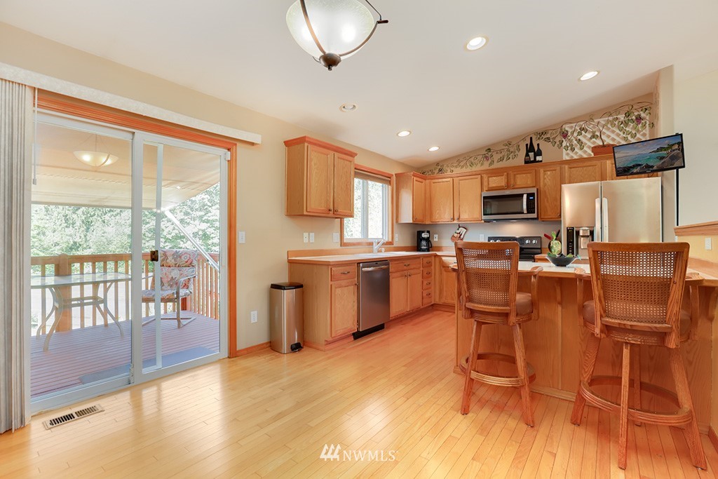23714 Carter Road Bothell, WA 98021 - Photo 7 of 25
