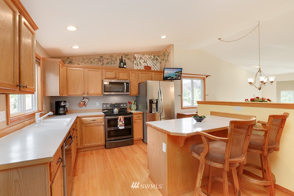 23714 Carter Road Bothell, WA 98021 - Photo 8 of 25