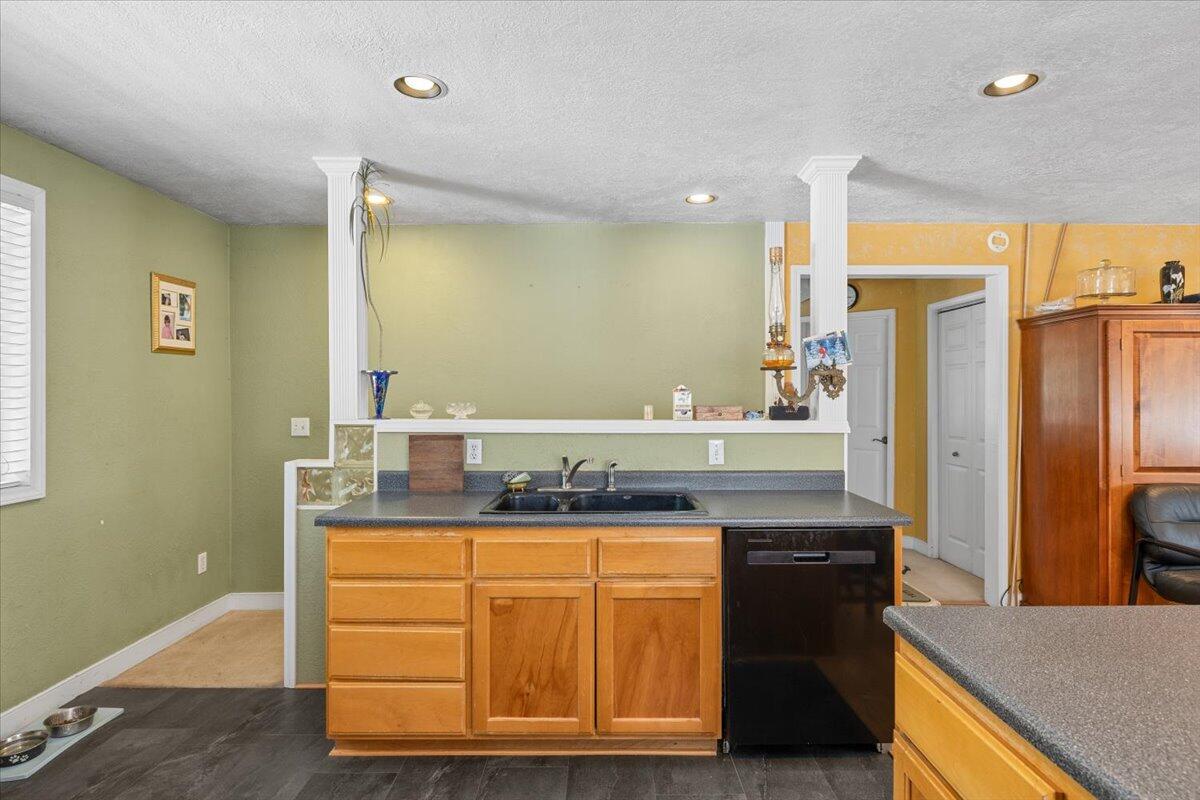 6041 Sterling Creek Road Jacksonville, OR 97530 - Photo 12 of 43 14-CI_0335