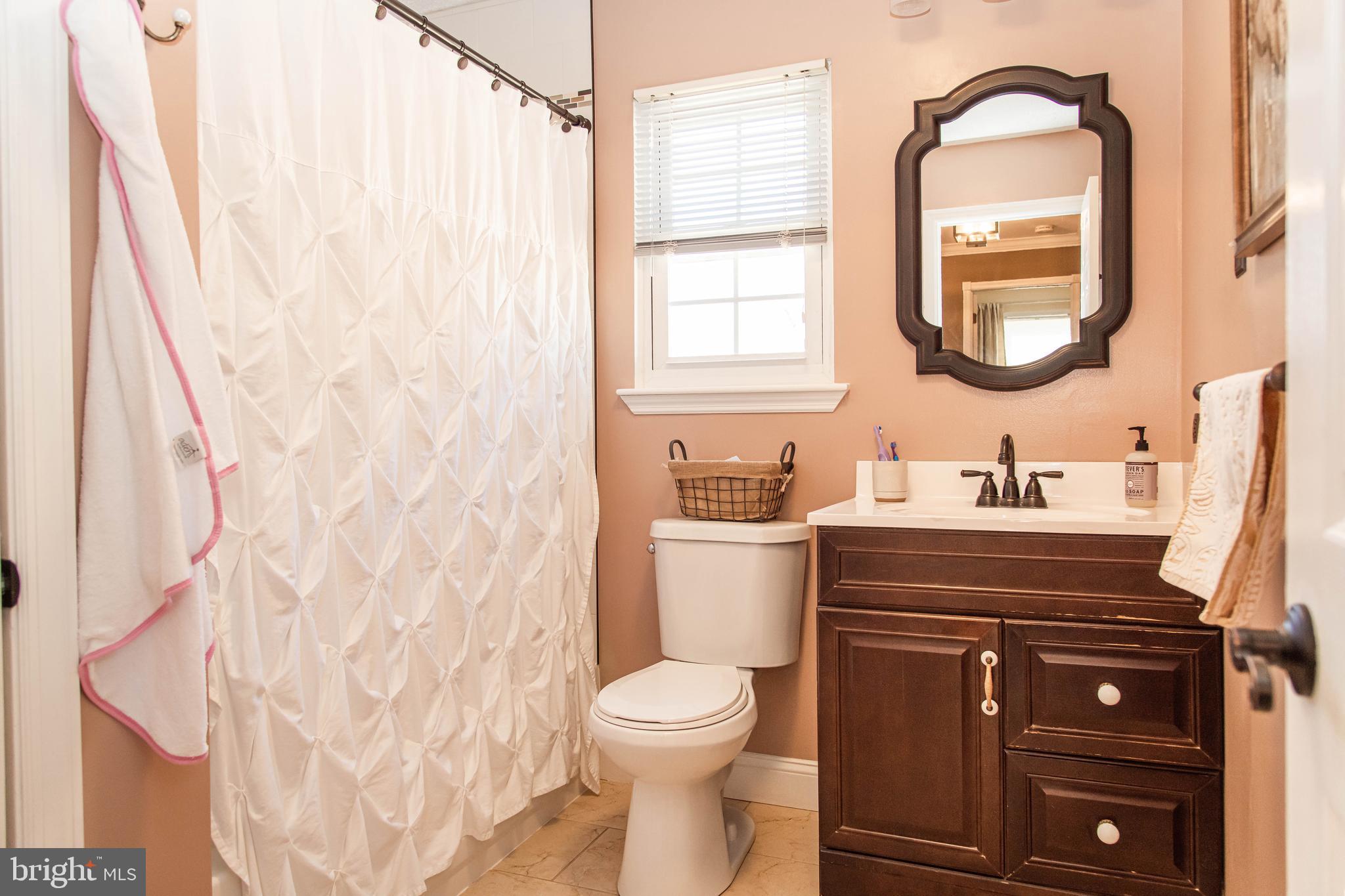 908 North Beecham Road Williamstown, NJ 08094 - Photo 27 of 33 Full Bathroom