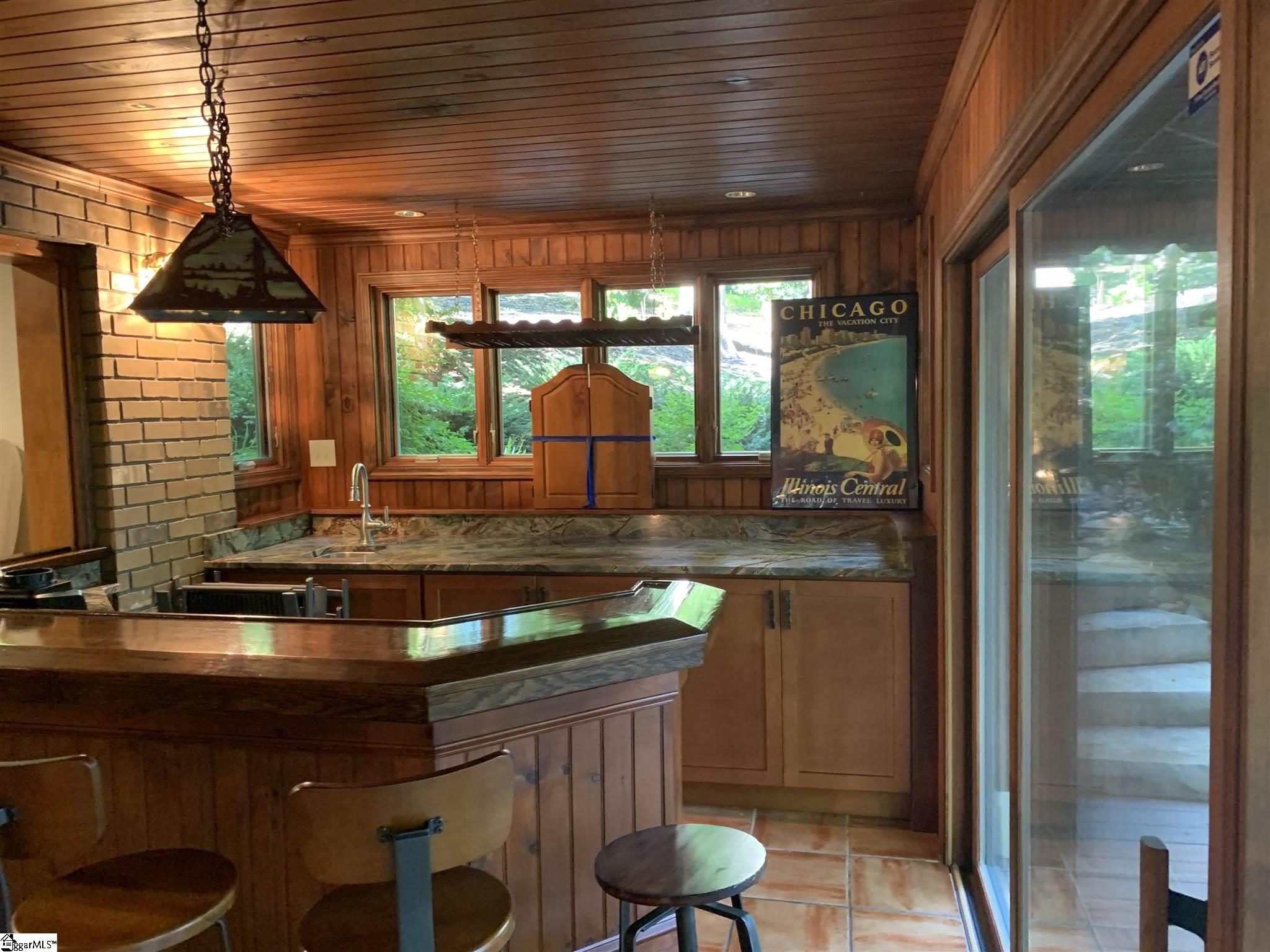 710 Seminole Point Road Fair Play, SC 29643 - Photo 9 of 35 Gallery Image 9