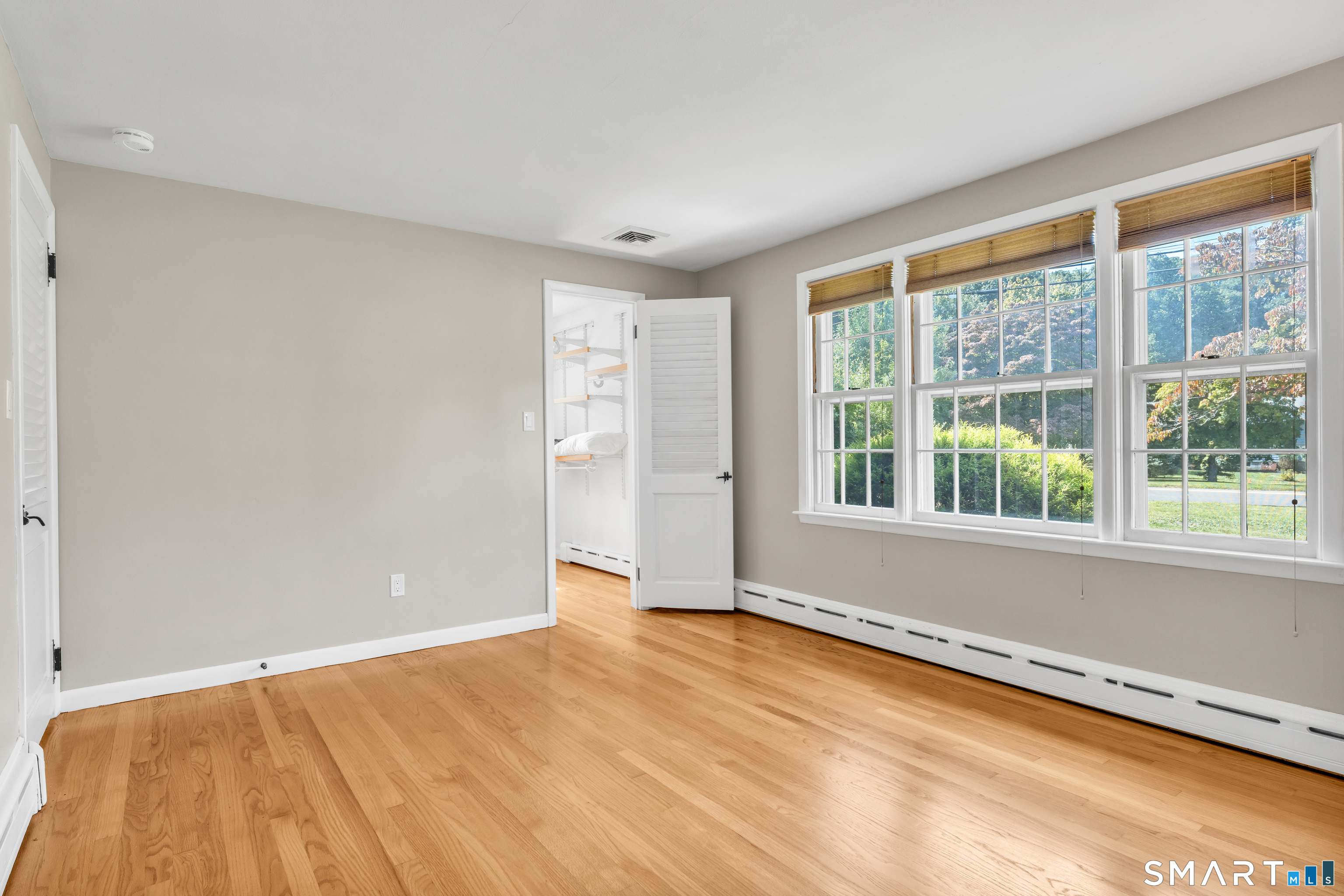 1085 Dunbar Hill Road Hamden, CT 06514 - Photo 21 of 33 Gallery Image 21