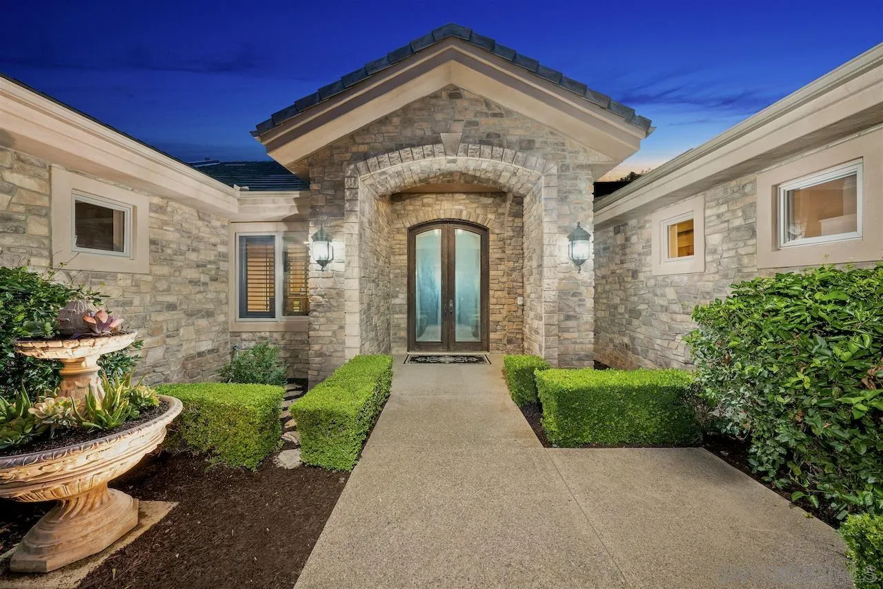 16644 Valle Verde Road Poway, CA 92064 - Photo 31 of 37 a view of a back yard of the house