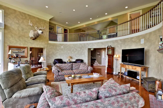 $2,495,000 | 657 Town Farm Road, Ludlow, VT 05149