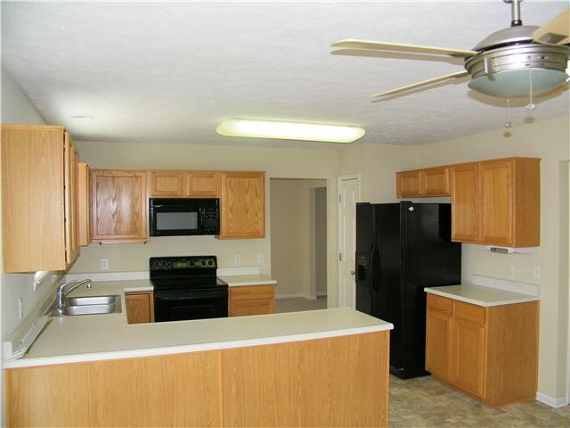 6947 Rutherford Drive Indianapolis, IN 46237 - Photo 7 of 18 Gallery Image 7