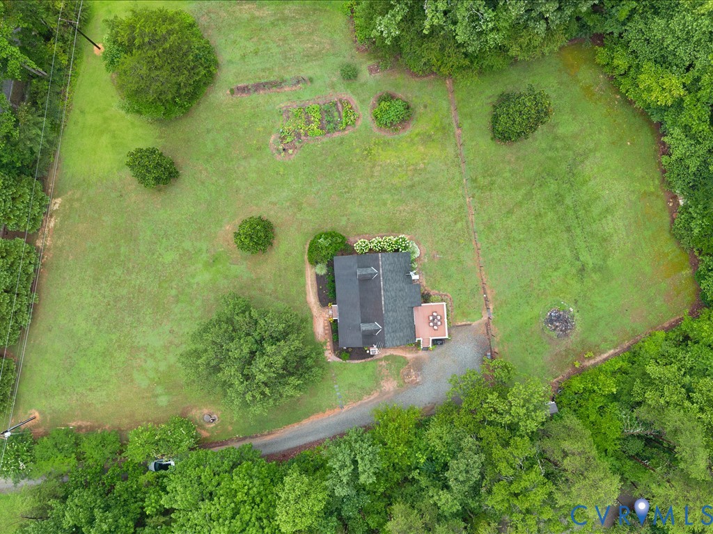 3695 Three Chopt Road Gum Spring, VA 23065 - Photo 52 of 55 Expansive green lawn surrounding a residence with