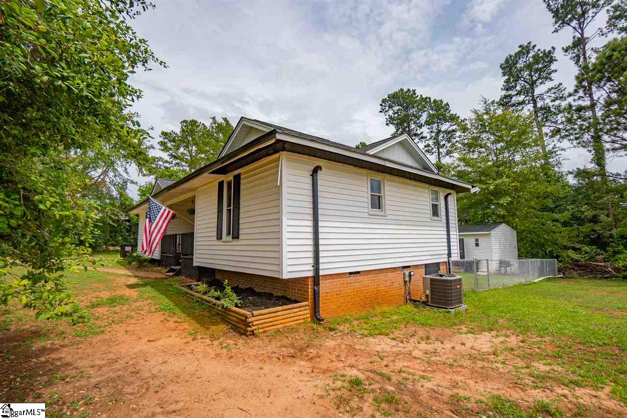 316 Westchester Road Easley, SC 29640 - Photo 4 of 31