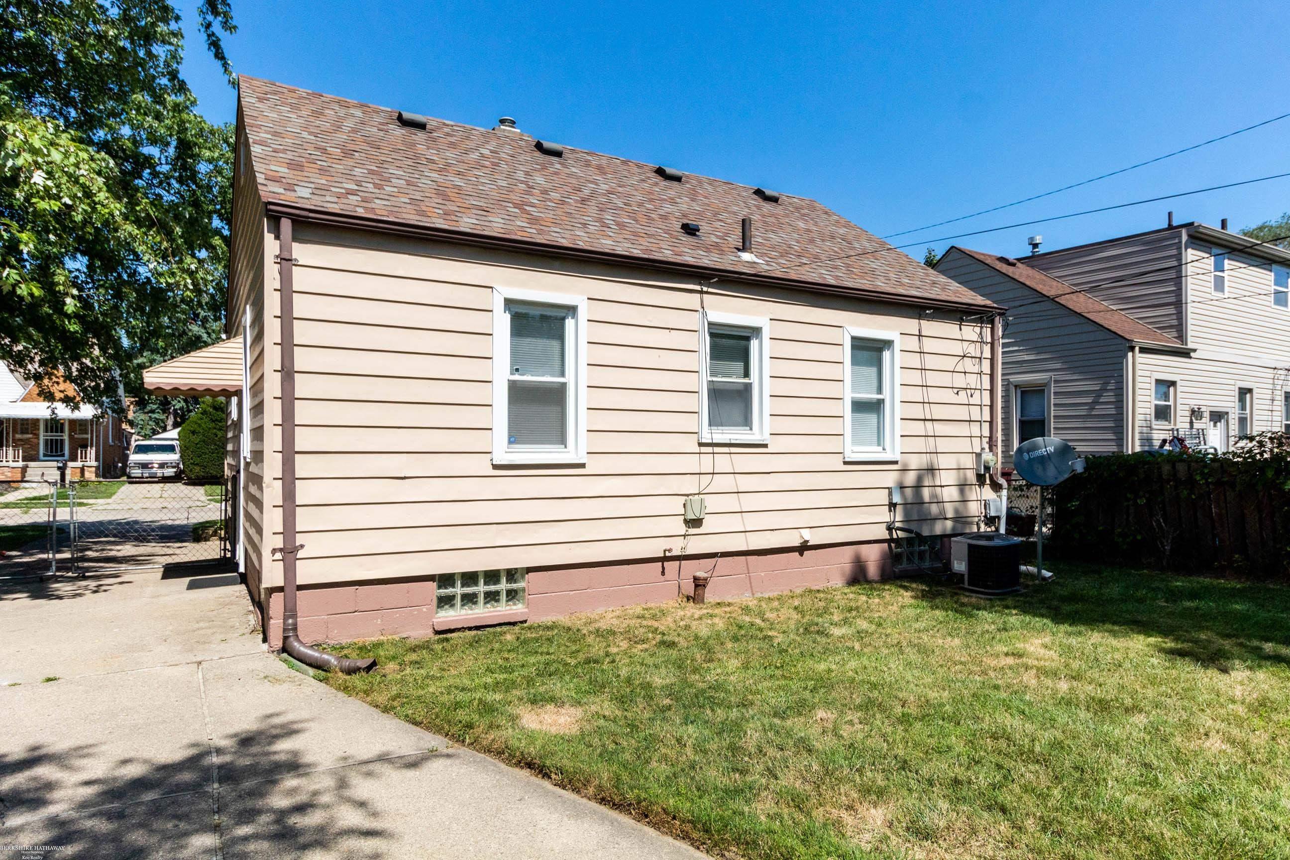 8062 Superior Street Center Line, MI 48015 - Photo 21 of 21