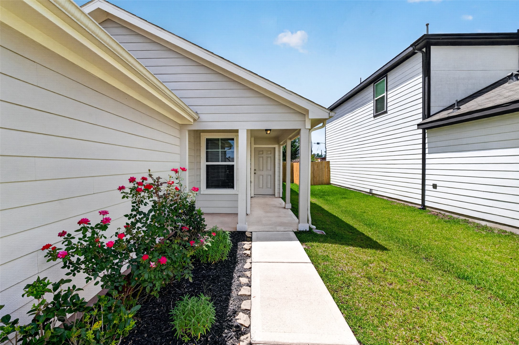 252 Laura Leigh Lane Angleton, TX 77515 - Photo 5 of 30