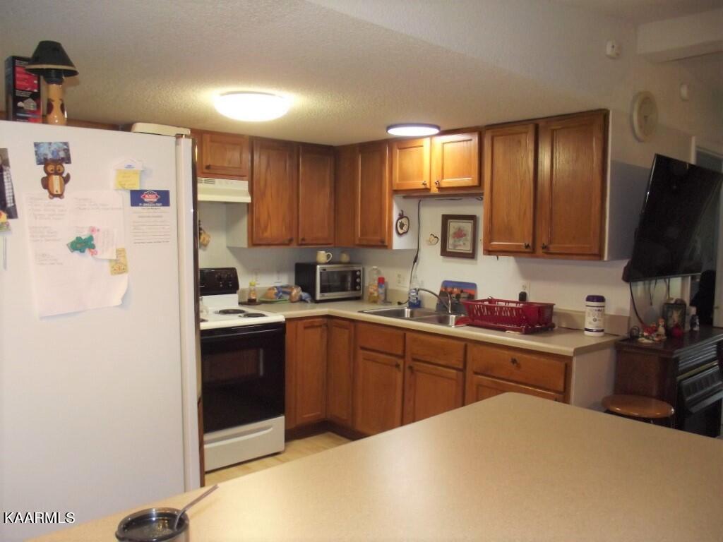 1368 Walt Reed Road Grandview, TN 37337 - Photo 16 of 59 KITCHEN