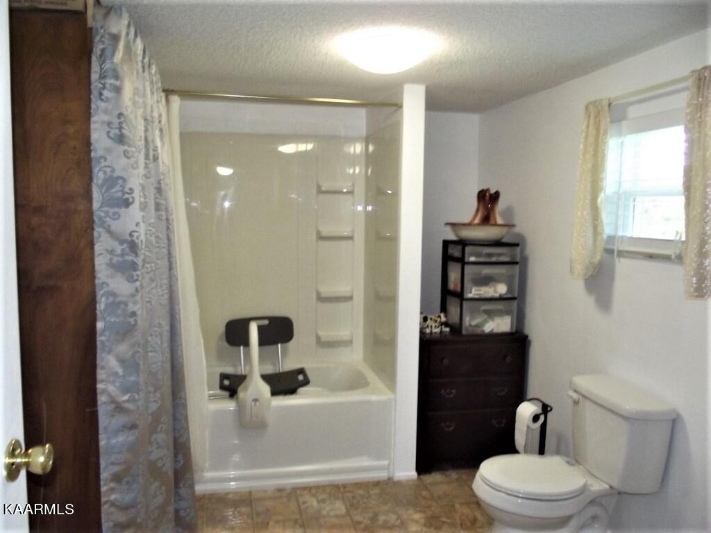 1368 Walt Reed Road Grandview, TN 37337 - Photo 26 of 59 PRIMARY BATH