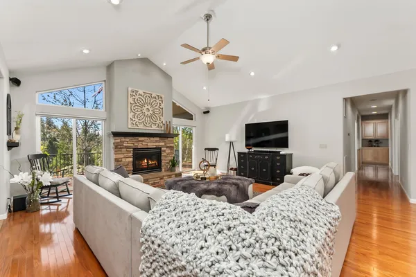 $785,500 | 19850 Clinton Road, Jackson, CA 95642