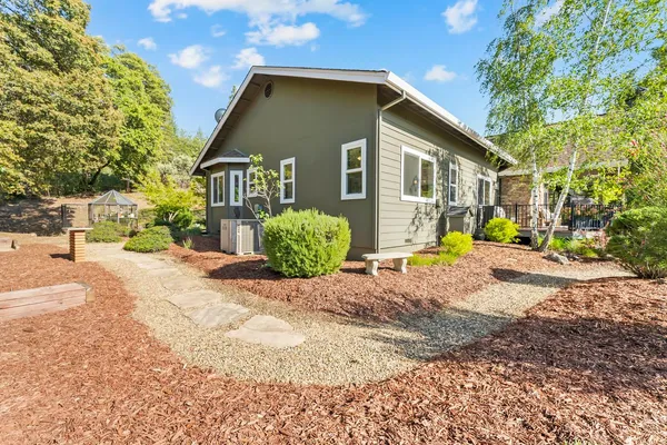 $785,500 | 19850 Clinton Road, Jackson, CA 95642