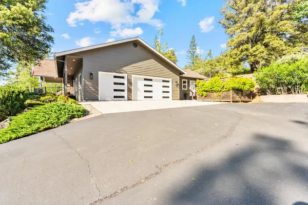 $785,500 | 19850 Clinton Road, Jackson, CA 95642