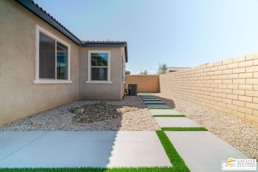 78924 Santa Rosa Way Palm Desert, CA 92211 - Photo 59 of 71 a view of a backyard of the house